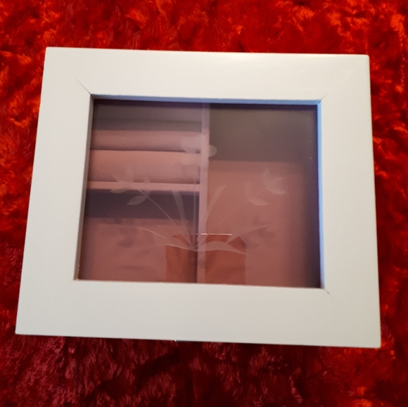 NEW White Jewellery Box - Picture 6 of 8